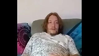 SE PAJEA EN PISO AJENO